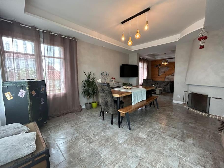 Comme A La Maison Narbonne Exteriér fotografie